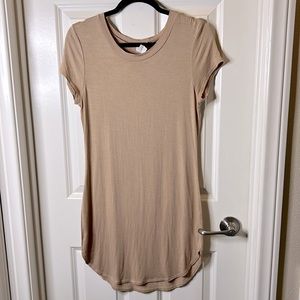 Poetry Solid | Batwing Sleeve | Curved Hem Dress | Size: L | Color: Tan